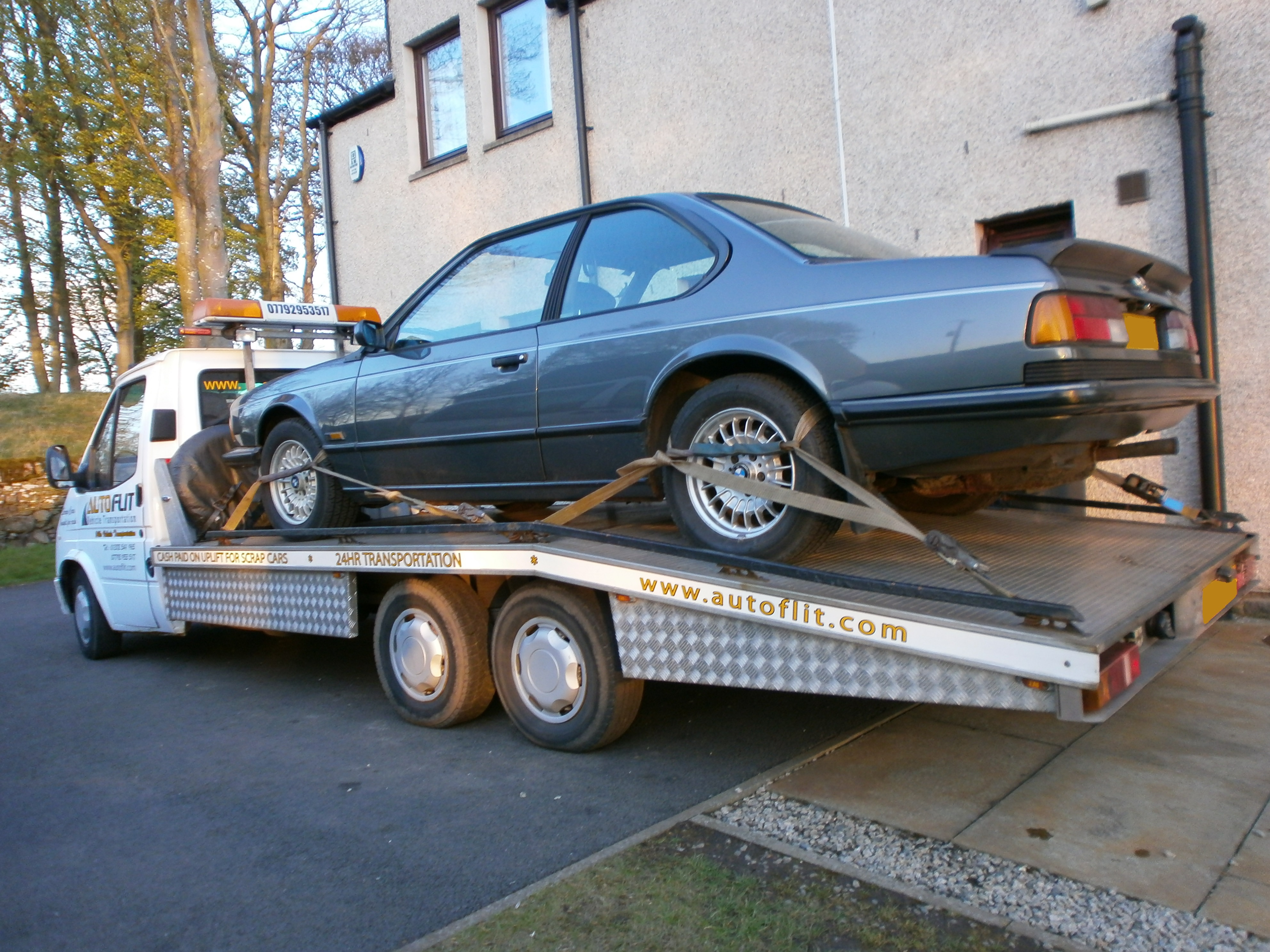 BMW 635 CSI on the Autoflit Transporter