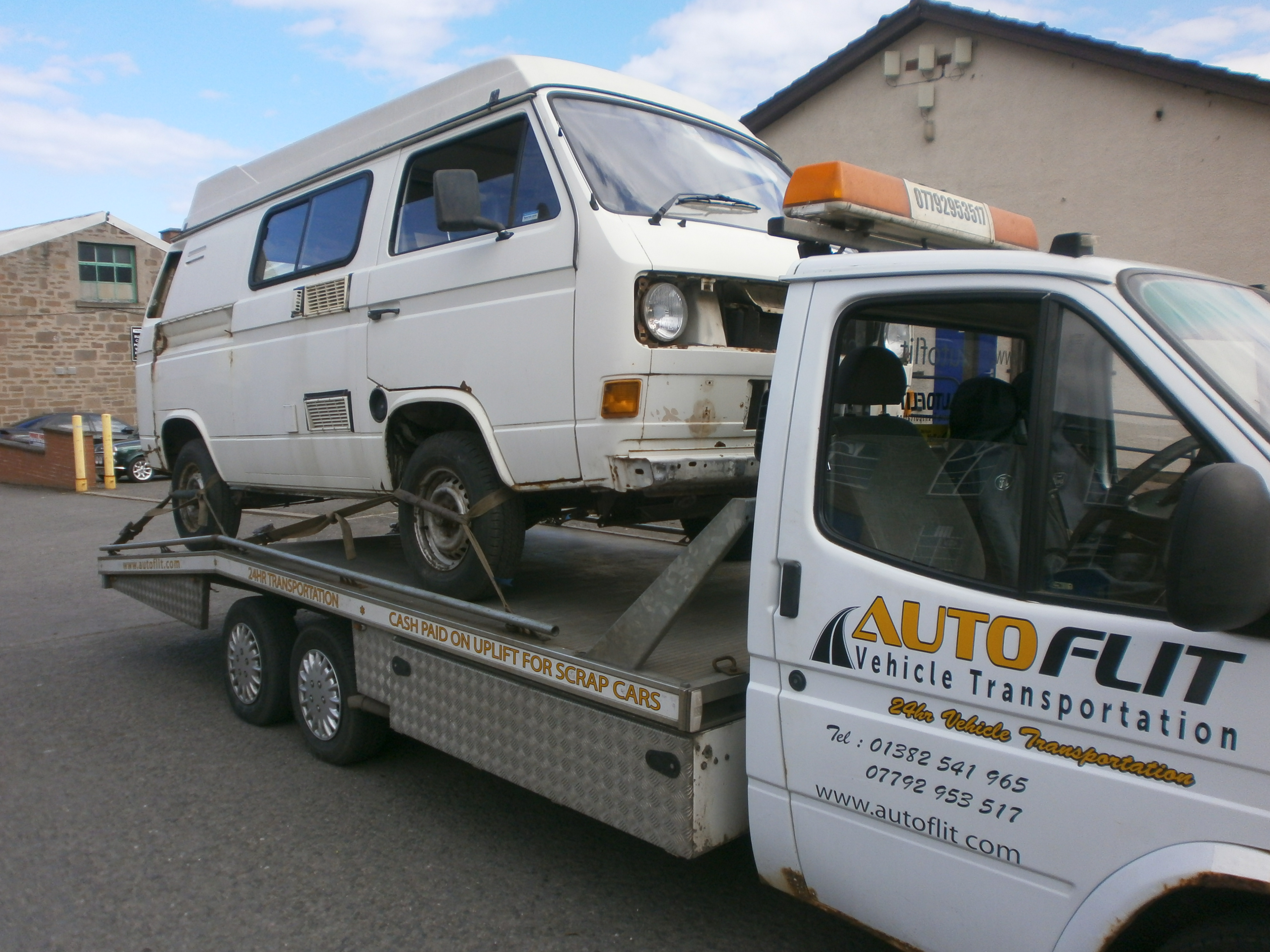 Volkswagen Camper Van on the back of the Autoflit transporter
